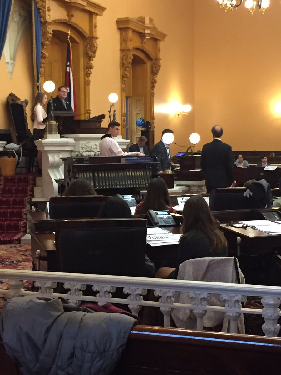lisapowers7's tweet photo. Some special guests arrived just now. The Senate President (Larry Obhof) and District 29 Senator (Scott Oelslager) presiding over session to give updates on what is transpiring during the House session. #liveactionlearning 
#OHMSYG18 @circlevillecms @coachelswick https://t.co/JRgPQArLzw