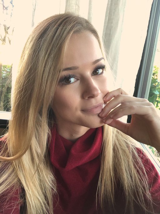 Selfie time! What is your favourite thing about autumn? https://t.co/uoPUdPeuId<a href="/tag/cgoy"class="tags"><span>#cgoy</span></a>