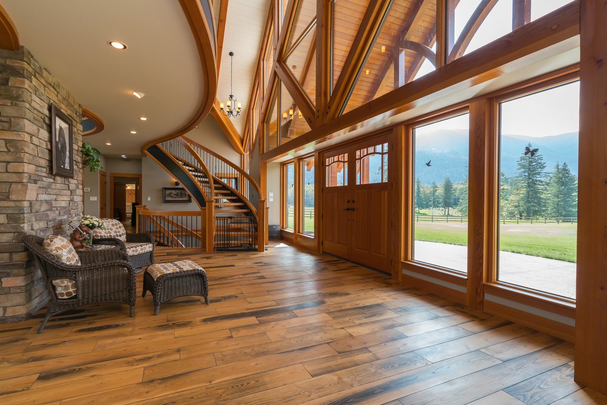 heklop's tweet photo. FOR SALE! 
43251 GLACIER ROAD Columbia Valley, BC 
$4,500,000 
https://t.co/fDObHBUBZb

#houseforsale #abbotsfordrealestate #teamhenryekloprealty https://t.co/g47K4ssORH