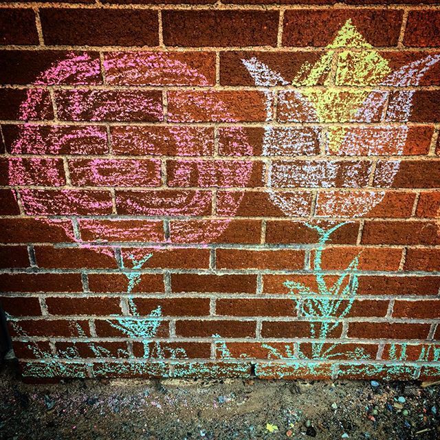 ArtByBlaise's tweet image. Thinking Of Spring In The Maritimes
🌷💐🌺🌸🌼🌻🌷💐🌺🌸🌼🌻
.
.

#springdecor #thinkingofspring #springiscoming #wintersucks #springvibes #wintergarden #maritimevintage ift.tt/2DyY4ds