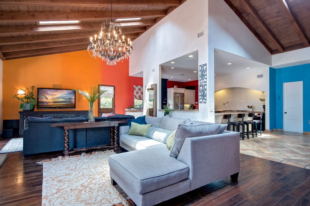 BeachsideVR's tweet image. Last minute special! Nov-Dec just $350/night at this #CarlsbadCA vacation rental! 

Pool, water slide, hot tub &amp;amp; more! 1 mile to beach and boardwalk, half mile to lagoon! 4 bedroom, 3.5 bath. Call to book at this special rate: 800-408-1822 ext 1! bit.ly/twchinq