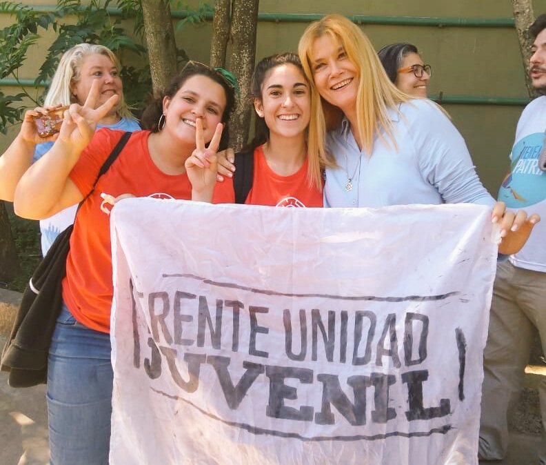 FrenteUnidadJuv's tweet photo. 📣AHORA📣
Participamos del Primer Foro Mundial del Pensamiento Critico🔥 que se esta desarrollando en nuestro pais. Tuvimos la posibilidad de escuchar las exponencias de grandes lideres populares✊.
Organicemosnos y formemosnos para volver mejores✌.
#CLACSO2018
#MorenoPresente https://t.co/Cn9m2NXAam