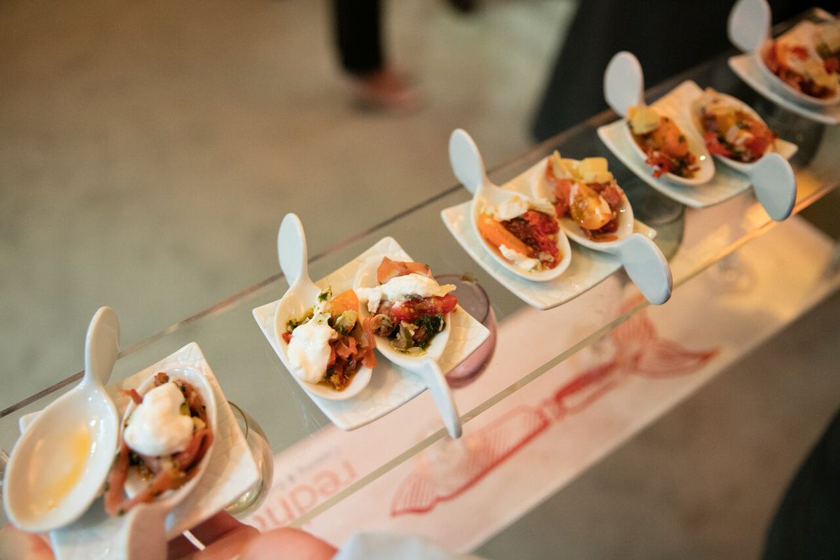 Hi <a href="/Dorsethour/">#Dorsethour</a> who hates organising #partycatering? Well we heard you and so we created #CanapesDirect by Red Herring. Simply choose online, we deliver, then you unwrap and serve to your guests. SIMPLE. And, early order for December receive a 10% discount! #dorsethour #lifehacks