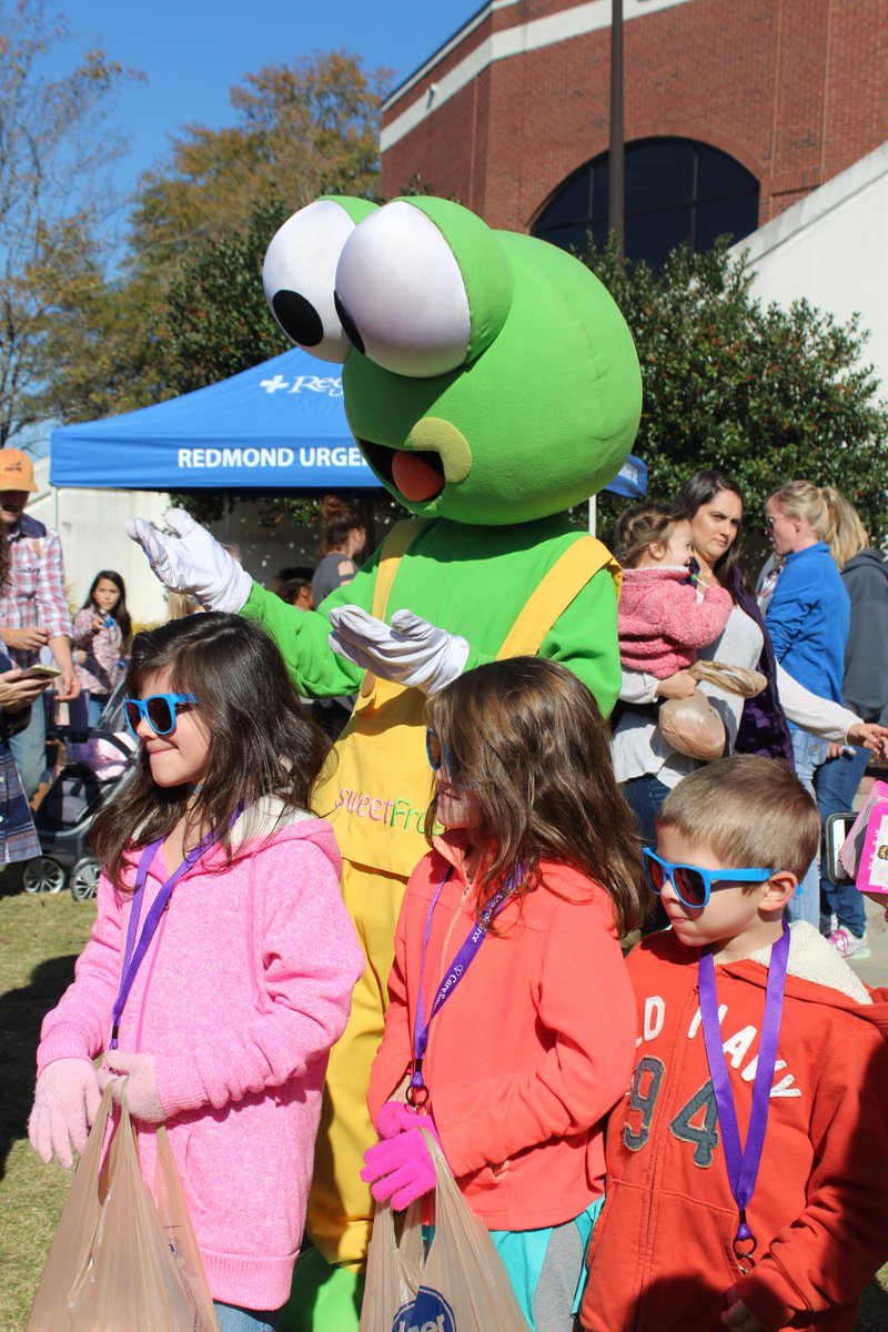 RF_ParksandRec's tweet photo. We had a great time at our Candy Cane Hunt this past weekend! We are thankful to be a part of the Downtown Holiday Open House and working with Downtown Rome, GA! #rfprd #romega #candycane #holiday https://t.co/J9eDJl22xy