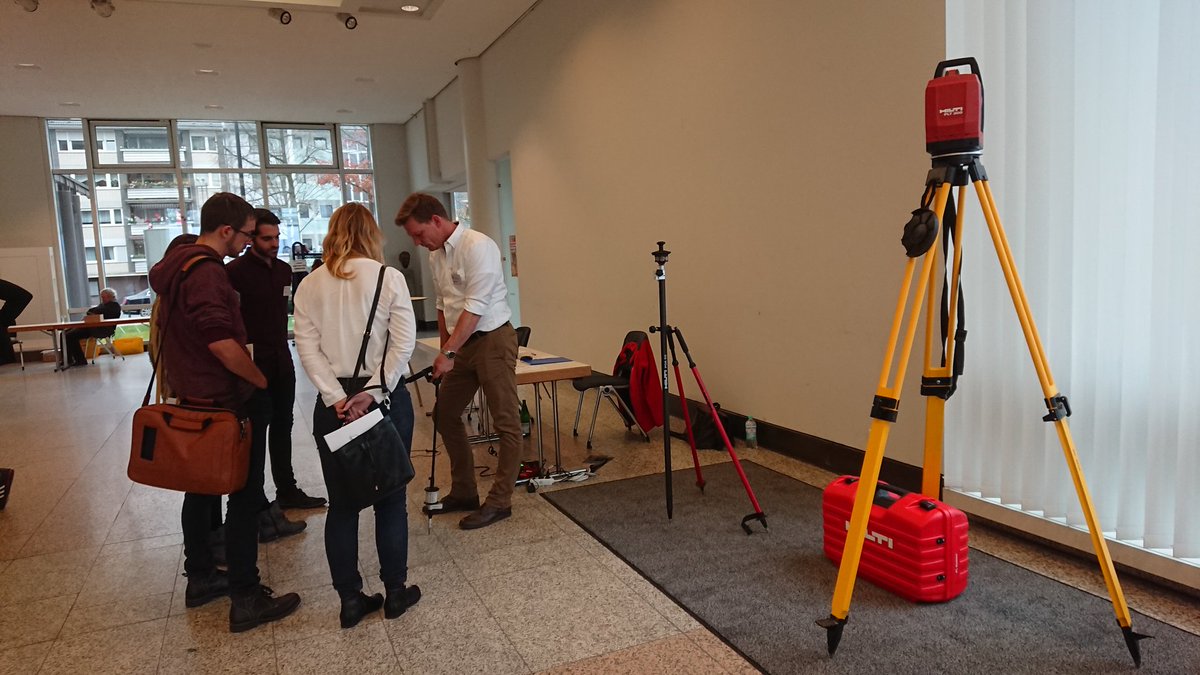 #eHandwierk a <a href="/crtib/">CRTI-B</a> entdecken d'Baustell vun der Zukunft an der <a href="/HwkDuesseldorf/">HWK Düsseldorf</a> mam <a href="/HaWe_Digital/">Mittelstand-Digital Zentrum Handwerk</a> #einfachmachen #Digitalisierung #Handwerk