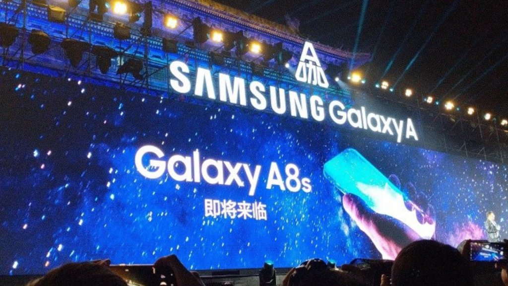 Gizchina's tweet photo. Galaxy A8s could be the first Samsung smartphone with Infinity-U notch #Samsung #InfinityU #GalaxyA8s https://t.co/f6b2S4sCmd https://t.co/eAoC2epucd