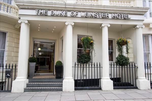 DukeHotelLondon's tweet photo. It's Monday!!
Perfect day to start planning your next holidays.
Book your stay at The Duke of Leinster Hotel though our website.
Have a nice week.

#LondonHolidays #MondayMood #MondayMotivation #LondonBayswater #LondonWestminster #London #DukeLeinsterHotel #CrystalHotels https://t.co/Es6677q9SF