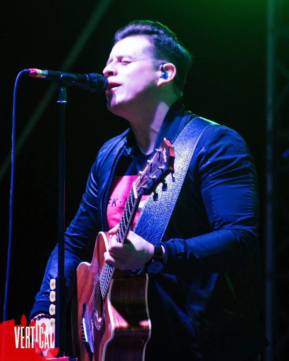 GrupoVertical's tweet photo. Que tiempo más especial vivimos anoche en Cajolá Adora 2018. #vertical #tour2018 https://t.co/xaWpHSi39c