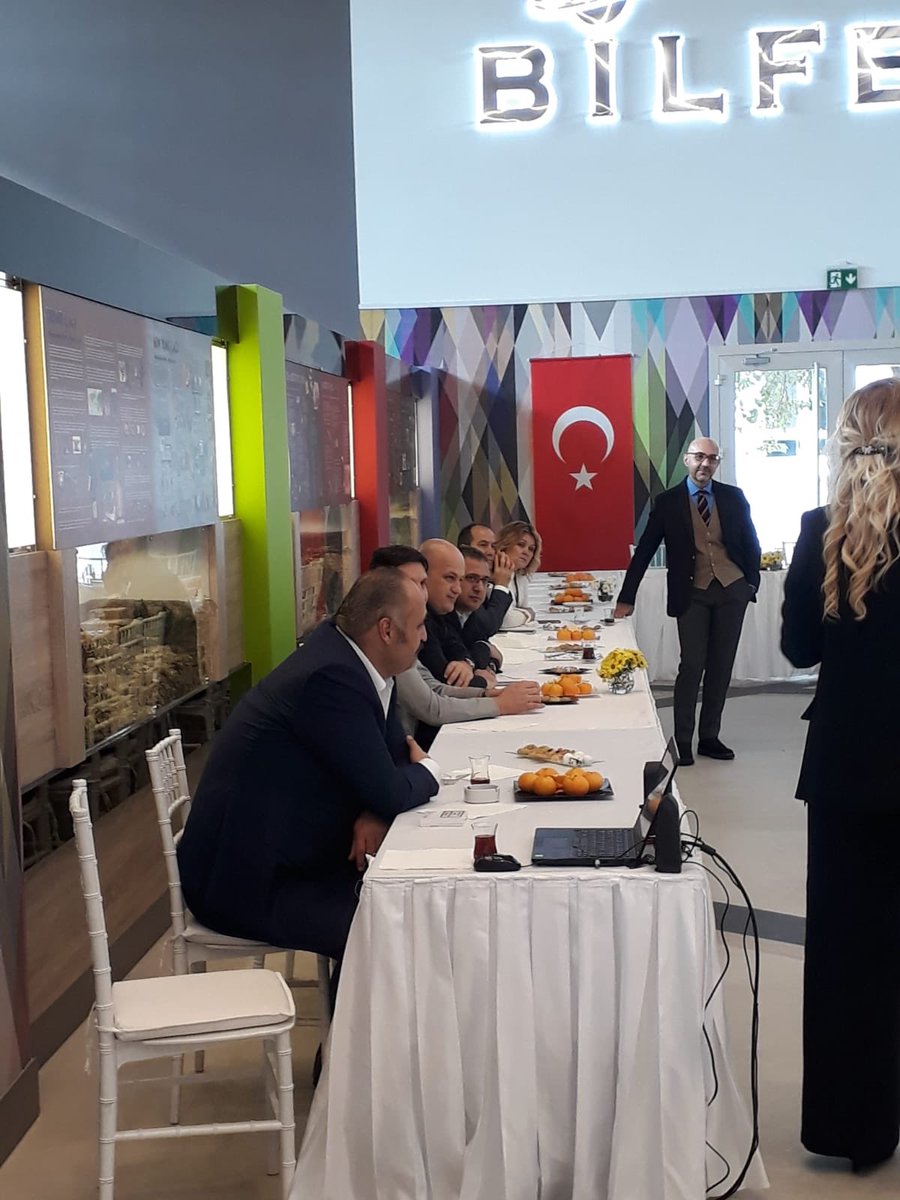 faruk__tatar's tweet photo. Bugün İzmir’de Kurucularımız ve Yönetim Kurulu Başkanımız Sn .@FatihBilfen ile beraber Türkiye’nin efsanevi Bilfen okullarından Güzelbahçe @Bilfen ‘i ziyaret ettik https://t.co/n0l49kki47