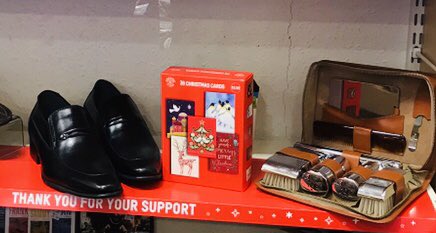 OxfamHaleBarns's tweet photo. Celebrate #InternationalMensDay in style with these fab items at Oxfam Hale Barns ππππππππ§¦πΌπ©π #FoundInOxfam #MensDay19Nov #Sustainabilty #helpendpoverty #trafford #cheshire https://t.co/uwpjeKOym0