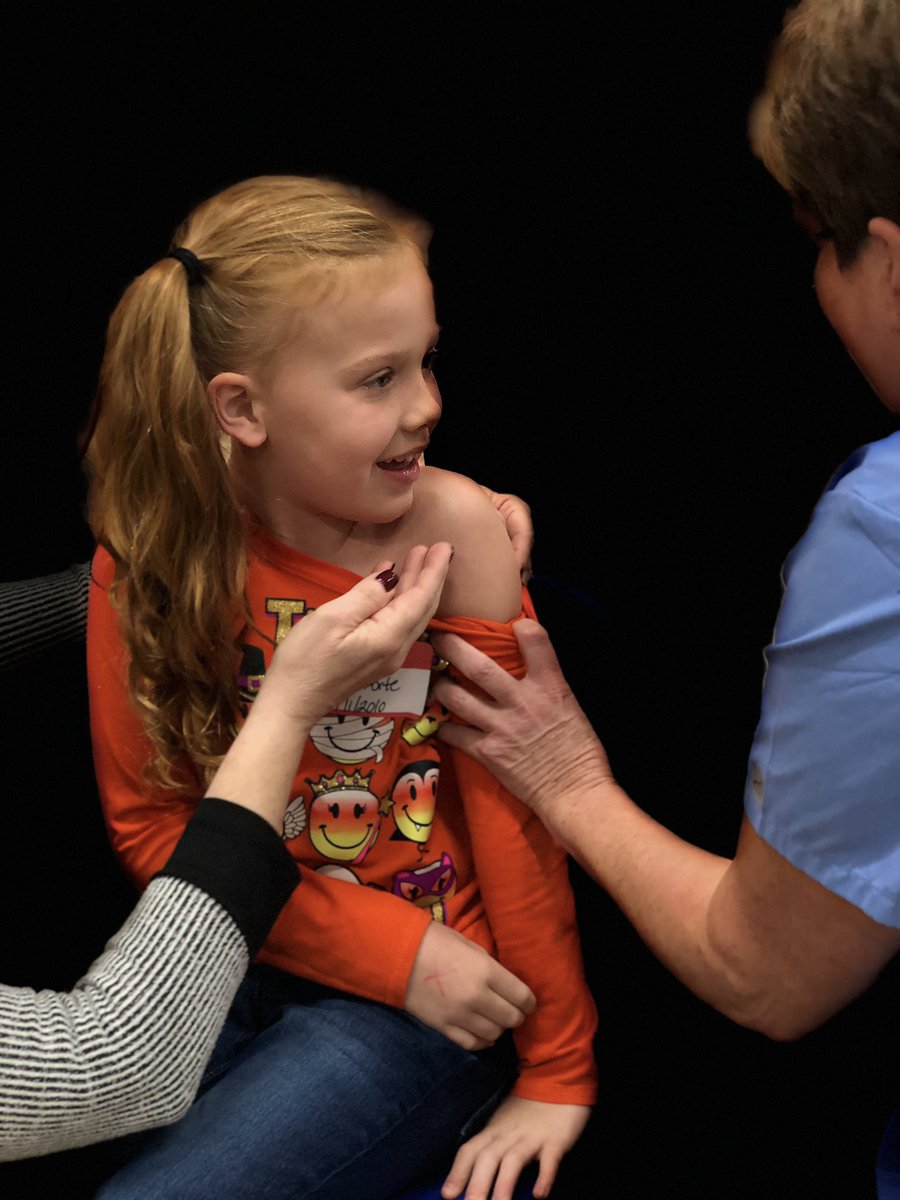 CookWHBF's tweet photo. Genesis Foundation provides students flu shots at Truman Elementary, Davenport. https://t.co/Pv93wm6zbC