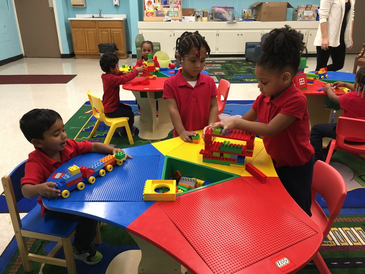 PrekMagnet's tweet photo. Young engineering minds at work this morning!! #stemlearning #startearly @hartfordsuper @VConner13 https://t.co/CnmtsFOQQY
