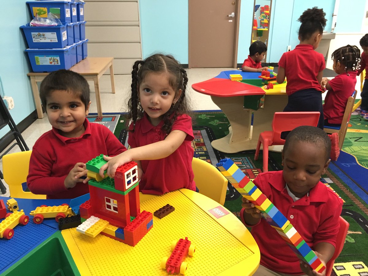 PrekMagnet's tweet photo. Young engineering minds at work this morning!! #stemlearning #startearly @hartfordsuper @VConner13 https://t.co/CnmtsFOQQY