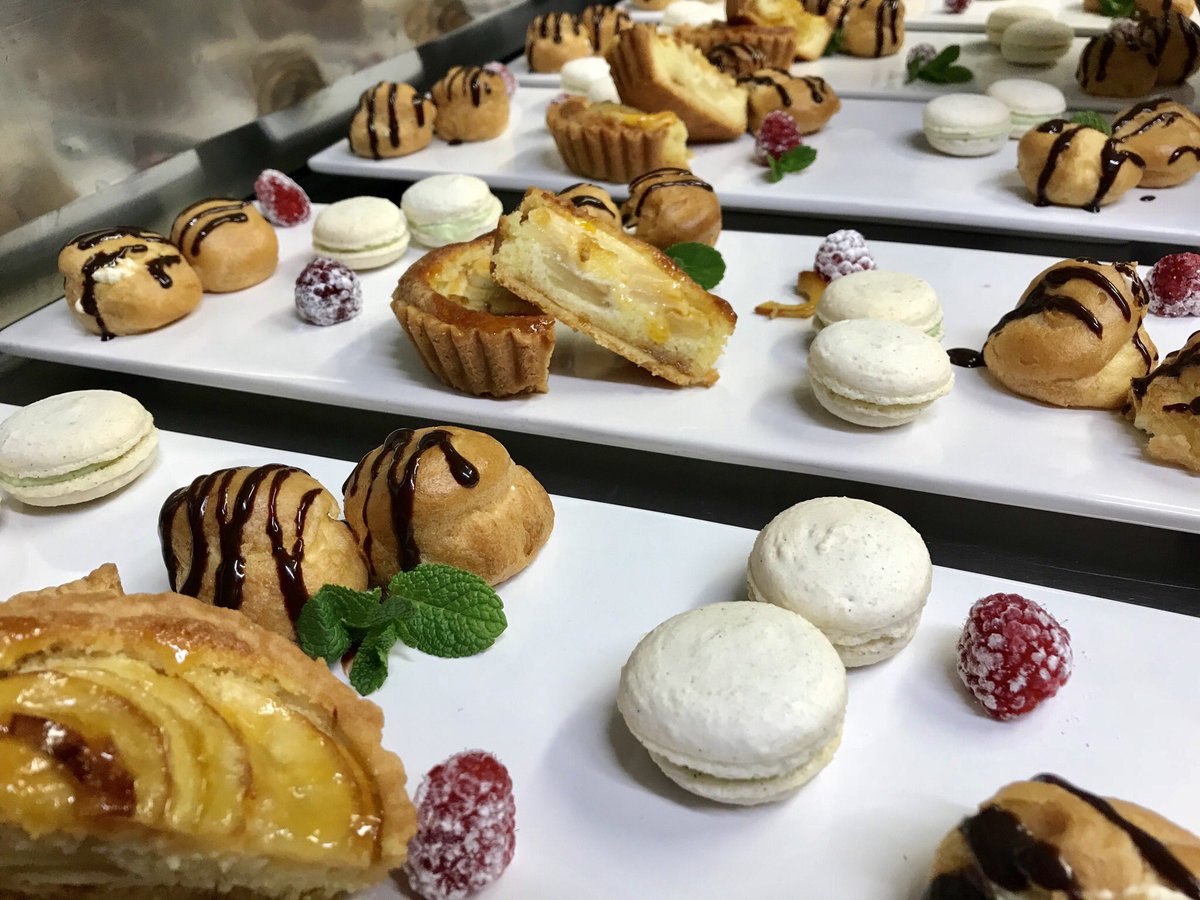 Le Café Du Marché tweet media