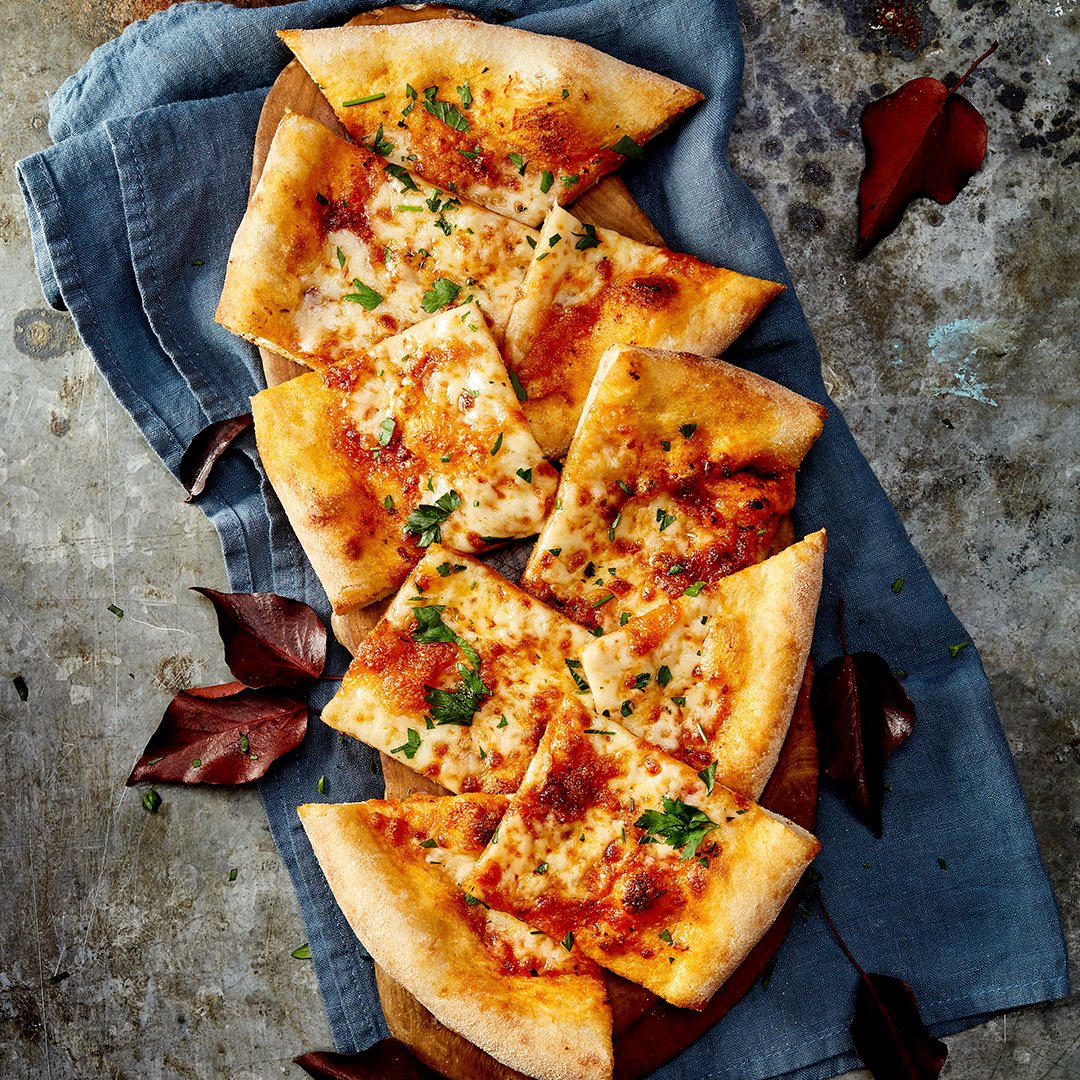 WeAreZizzi's tweet photo. Nn-doo-ya want tor try me? Our NEW 'Nduja garlic bread 😍

#autumnmenu #zizzigoodtimes #wearezizzi https://t.co/QQ6W9frAo0