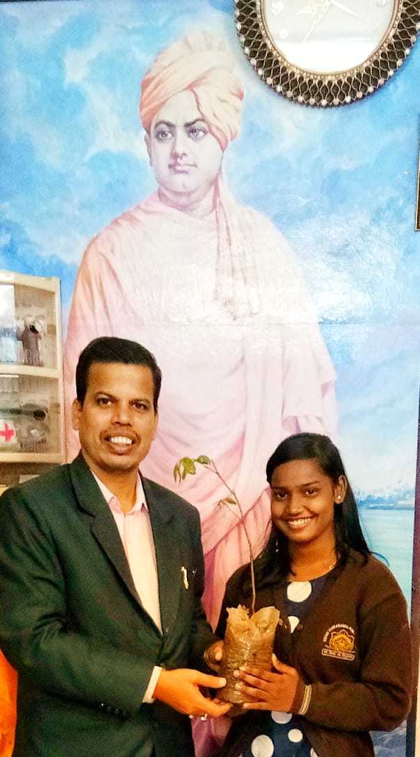 svpsparivar2003's tweet photo. @CMO_Odisha @SRC_Odisha @Naveen_Odisha @PMOIndia @narendramodi @ForestDeptt @DmKalahandi @greenindiatrust @GreenIndiaDrive 
#A_Tree is the Best Birthday Gift to a Student, initiated by
Sibaram Nayak,Principal cum Founder, Swami Vivekananda Public School,Bhawanipatna,Kld,Odisha https://t.co/IgMtzZdKsZ