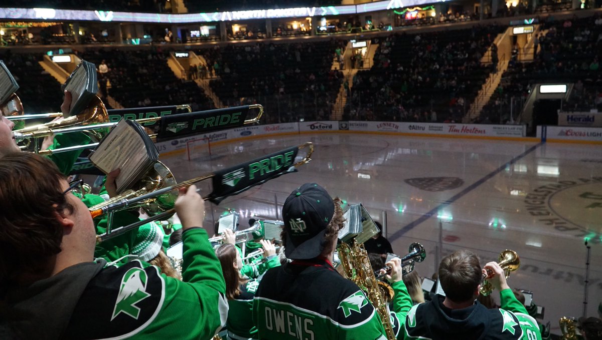 The final football videos of the season are available, as well as pictures from this weekend's hockey games against Western Michigan.

youtu.be/1ZNlB5q9oCE
youtu.be/udtCEuNwhJs
flickr.com/photos/6959277…

Enjoy!