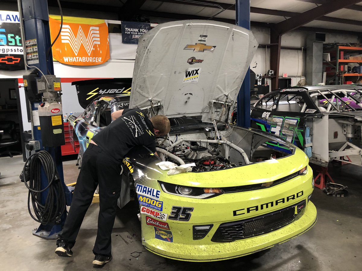 GoGreenRacing35's tweet photo. One last tear down. https://t.co/hb7pLkqomH