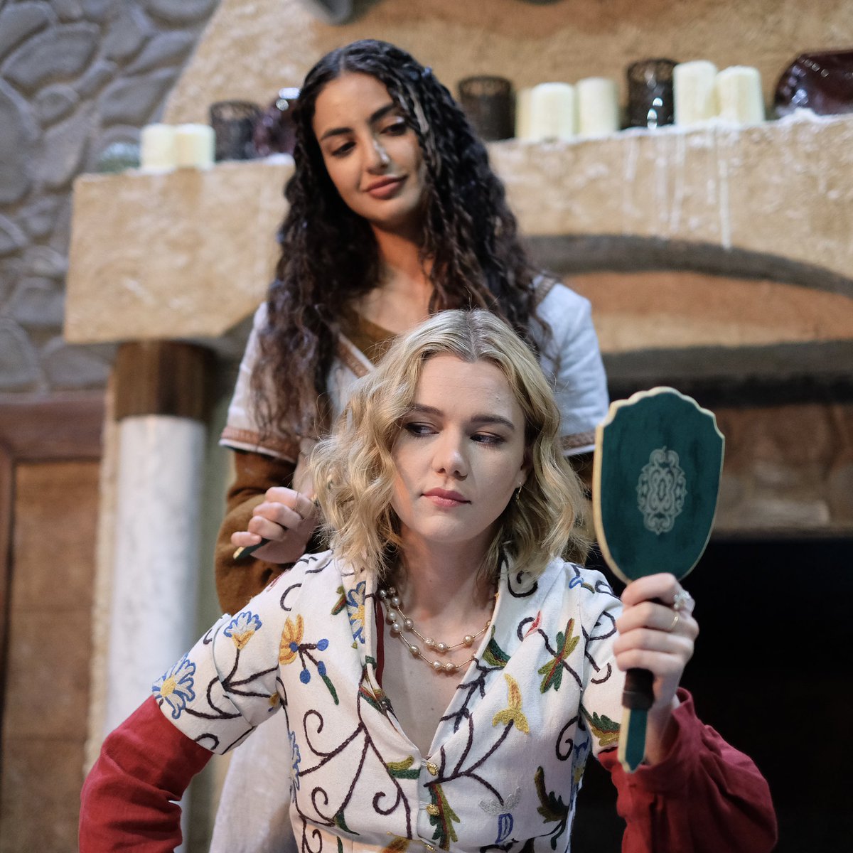 dougpasko's tweet photo. Monday is for royals yah?  ❤️ Felt like looking back at #ImmyWaterhouse as our rightful queen.  Some fun moments of her adventure so far!!
.
#TheOutpost #tv #actress #moviestar #hollywood #acting #actors #star #fantasy #magic #instamovies #celebrity #gorgeous #actorslife #drama https://t.co/0B0BOwYDGF