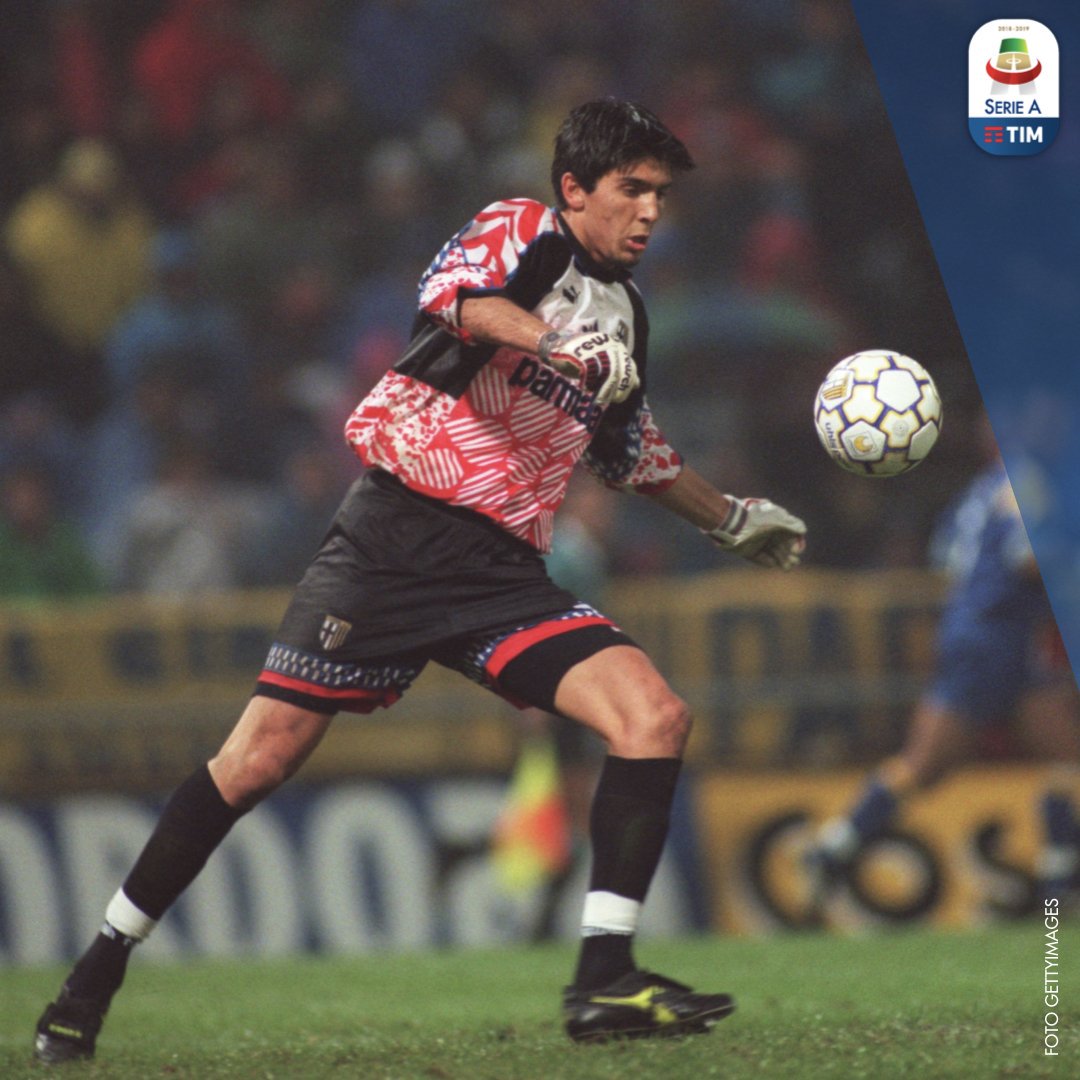 SpheraCalcio's tweet photo. Hoy se cumplen 23 años del debut en Serie A con la camiseta del Parma de un adolescente llamado a hacer historia. Un adolescente que, ya convertido en leyenda, aún sigue en activo hoy día. https://t.co/cY83Xnnx94