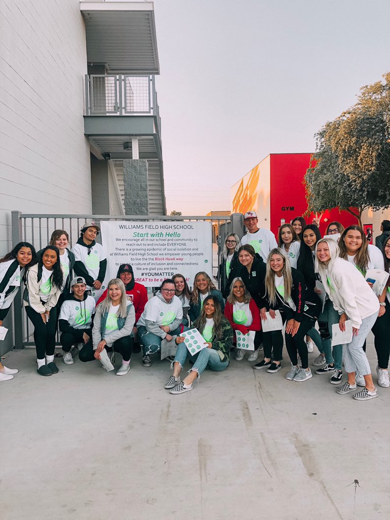 This morning, Link Crew reached out to everyone in our community, to encourage them to live the Black Hawk way!❤️🖤#empower #youmatter