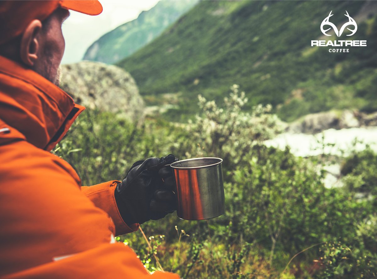 RealtreeCoffee's tweet photo. We love a crisp fall morning; the perfect weather to sip some coffee. https://t.co/2hUmhHA3Ll