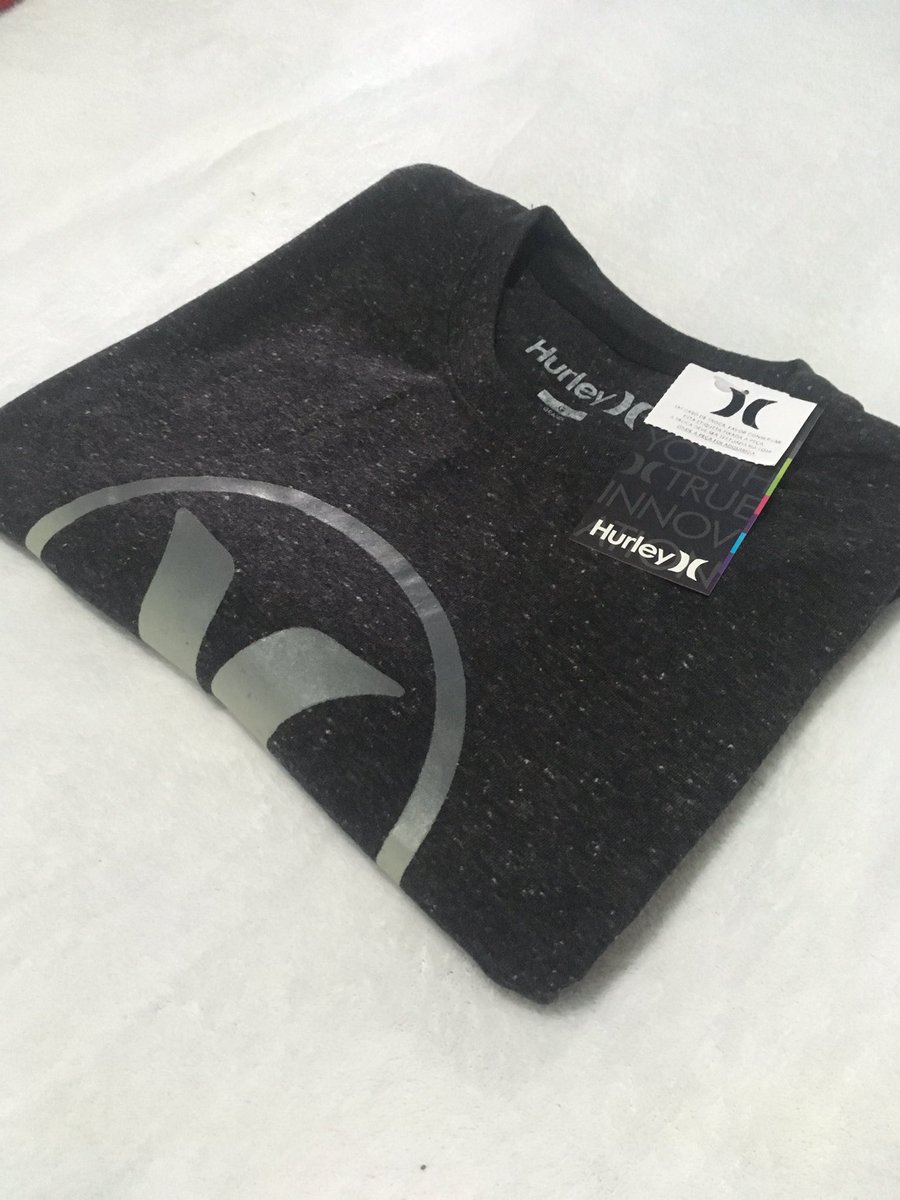 Cazoi_022's tweet photo. Surfwear também chegou na nossa loja 🏄🏻‍♂️🌊🤙🏼

Entregamos em domicílio 🚅🏠

Brota que é só peça única!!! 😎💸 https://t.co/HvsuzfjSDg