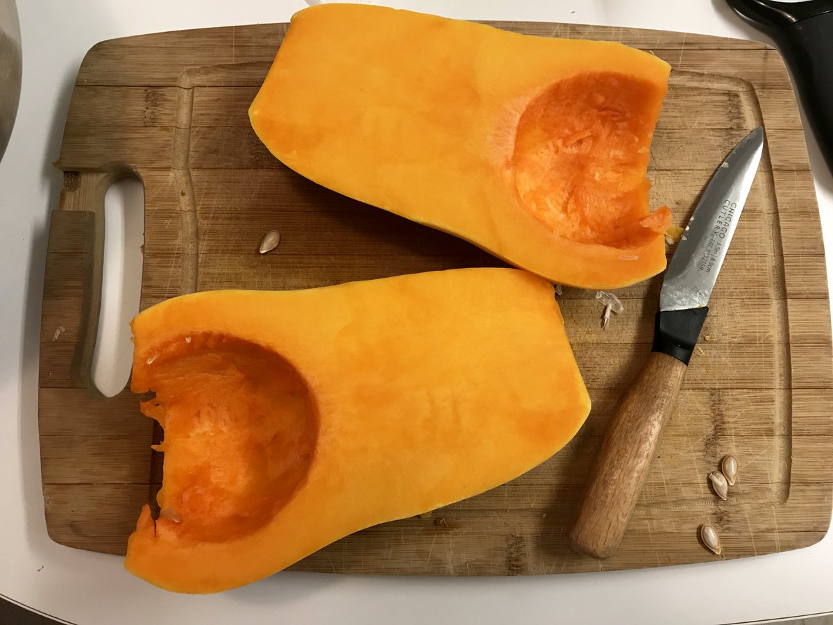 YourCollegeCook's tweet photo. Time for a Hint of...

Butternut Squash!

The bright orange color of the butternut squash tells us that it is RICH in Vitamin A! It also is high in minerals that improves bone density. Butternut squash will be used in tomorrow's recipe posted at 10 am!

https://t.co/N7UPfCWh6y https://t.co/GsrokokQQm