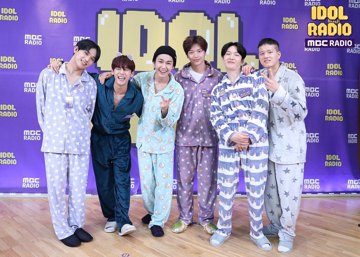 161201_START's tweet photo. 내가 갖고싶어서 찾아본 
💙아이돌라디오 비투비 잠옷💙 https://t.co/uS8m2kxGkQ