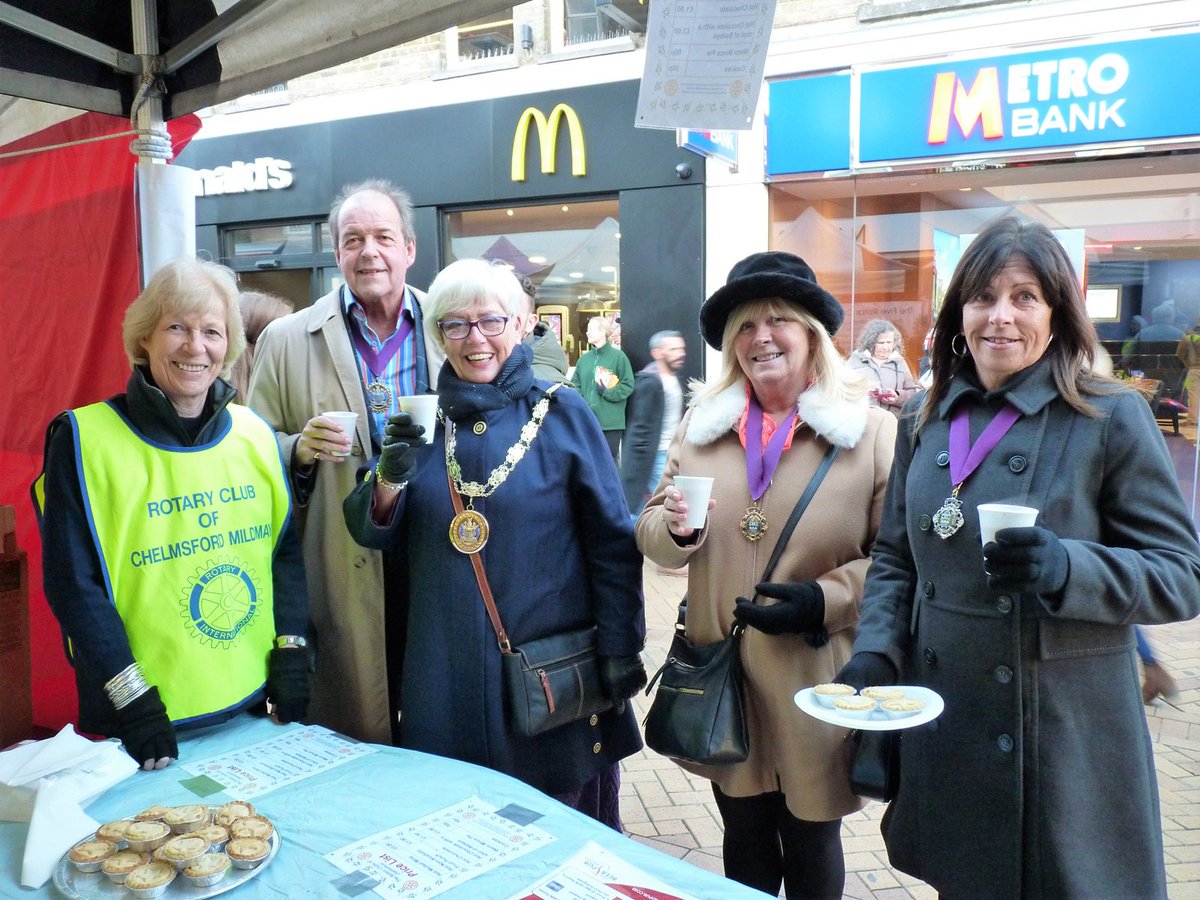 MildmayRotary's tweet photo. #Chelmsford @MildmayRotary pleased to be on rota of @RotaryPhoenix mulled wine and mince pie ++stall on Sunday 18 November, Christmas lights switch on day! Supporting @ChelmsMayor charities: @KidsInspire and #DementiaProject @broomfieldnhs https://t.co/EhEn7H6JqD