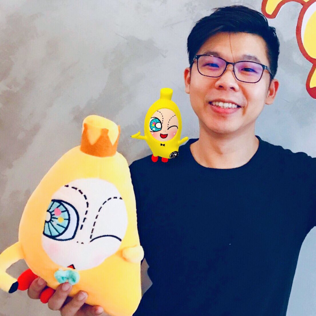 daniel_leong11's tweet photo. Smile 😃 like a monkey 🐵 with Jiu 🍌 
.
#cuticutipocotee #PocoteeAndFriends #Pocotee #luggage #luggagecover #bag #travelmusthaves #BearBoss #PleaseJ #Dino #Jiu #Mao #Meo #cuticutimalaysia #holiday #watsons #malaysia #watsonsmy #watsonsmalaysia #travel #travelabroad #travellife https://t.co/Hc9iUJ7Zul