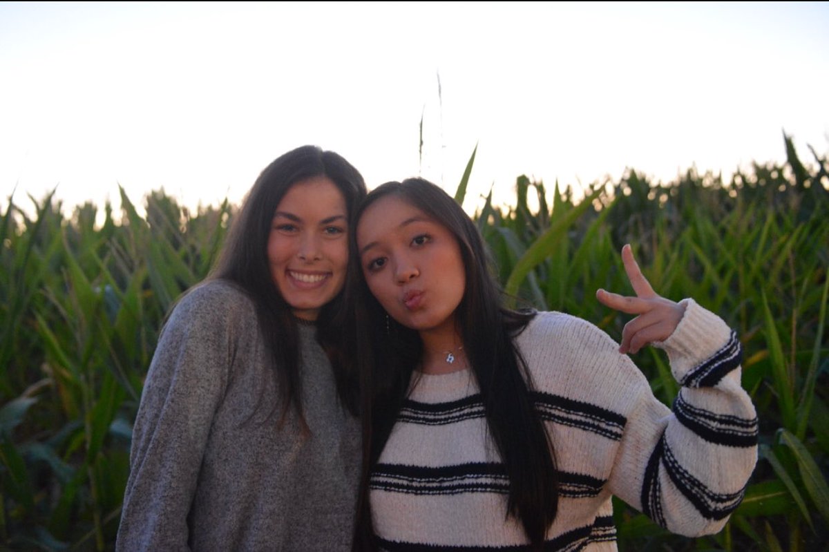 laurenglot's tweet photo. Happy Birthday @emilyle53 🤩🤩 i hope you have a great day 💕 so happy we have gotten closer 💗 love you!!💞💞 https://t.co/u3xM2CttuX