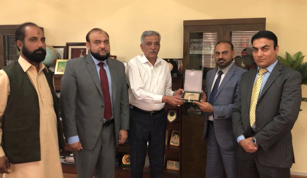 opwcuk's tweet photo. Meeting with DG-FIA BASHEER Memon sb &amp; Ad-DG-FIA-Immigration Wajid Zia sb at FIA headquarters Islamabad. 
OPWC appreciates FIA officials efforts for the overseas Pakistani community across the World. Specially traveling to Pakistan 🇵🇰 with expired Nadra card in emergency 🚨 🚨 🚨 https://t.co/BmLUNuckFS