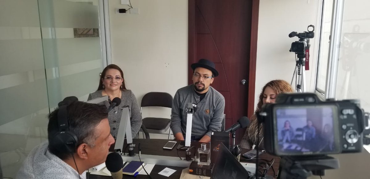 IvoneEsQuito's tweet photo. Les invito a ver mi entrevista en @bordexmediaec en este link; https://t.co/fsookKGJoF #AsíTeQuieroQuito #Quito https://t.co/WYSUXicnGi