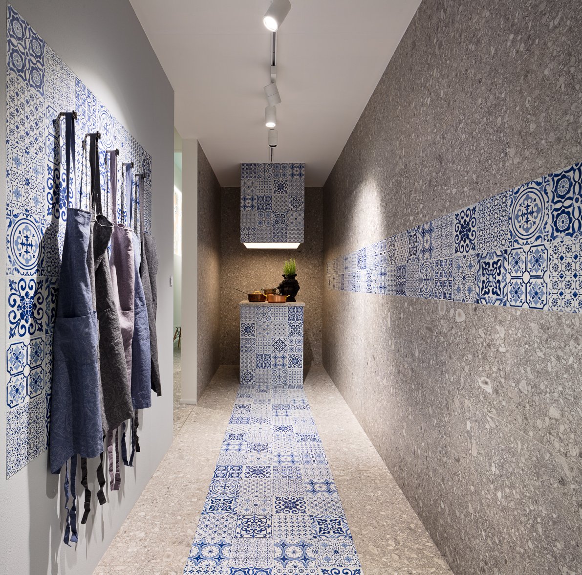 Italgrestiles's tweet image. The Vita and and Terraquea collections correspond to Sant Agostino and Provence and to the trend Back to the origins in the present these collections today evoke the primary elements of nature and the creativity of artisanal wisdom.#tilesdecor #tilesdesign #italgres #cersaie2018