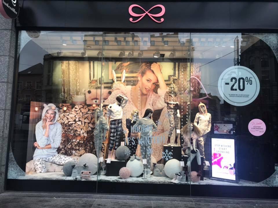 It’s time to snuggle up! Buy 2 items and receive 20% discount @HunkemollerMeir ❄️☃️ @Francesjanssens <a href="/CarolineCaropms/">caroline pannemans</a> @Dimitri_HKM