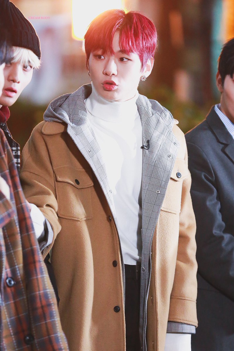 CREAMBODY_KD's tweet photo. 181119  게리랄데이트  [HD] 
오늘 날씨 추워서 따뜻하게 입었네 ㅋㅋㅋ 우리 녤이 덕분에 오늘도 정말 행복한 기억이 많이 쌓였어 이번엔도 컴백 잘 하고 건강 잘 챙기고 잘 마무리하자 ㅠㅠ 항상 녤이 곁에 있을게. ㅅㄹㅎ❤️
#강다니엘 #워너원 #KangDaniel #WannaOne https://t.co/Jj9SNdJWXC