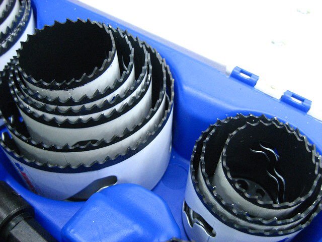 LenoxTools's tweet photo. Opening up a brand new Hole Saw Kit just feels so right. What's the most used hole saw in your kit? https://t.co/yY6cOxtW8m
#LENOXtools #CutWithLENOX #holesaw https://t.co/CSLxOJqMht