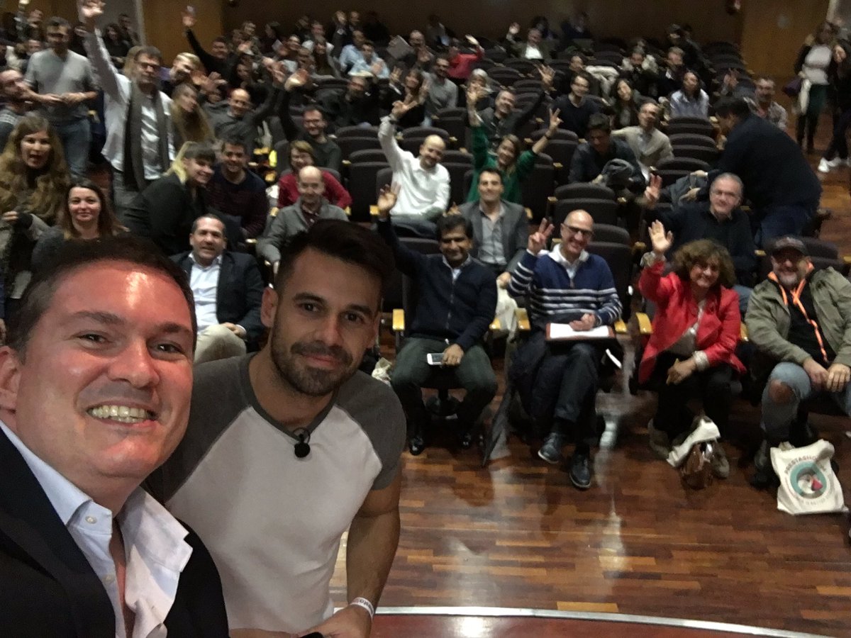 facchinjose's tweet photo. Finaliza el #eSuccessBCN de la @cambrabcn @PrestaShop y @Web_escuela en #Barcelona con la charla de #SEOde @Lu1sma 💪👍😉 https://t.co/shWRd1ZgkR