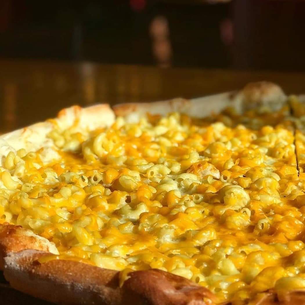 IansPizzaMKE's tweet photo. #MacMondays consists of us giving away a whole 20” Mac &amp; Cheese pie &amp; you retweeting for a chance at winning said pie. One winner, randomly chosen tomorrow morning. Retweet away!😏 #IansPizza https://t.co/5g9ulE3eu9