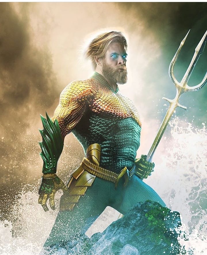 SoyAmazingGeek's tweet photo. En un mundo paralelo donde los protagonistas de Avengers firmaron con DC y los de Justice League con Marvel 😮😮😮 https://t.co/6TsoImcIRM