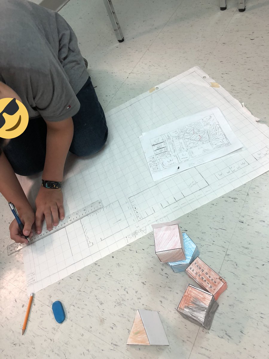 Our grade 5 builders are constructing their very own Geometric Towns! ✏️📐📏🏙They are making parallel, perpendicular, acute and obtuse roads to create the map and combining 2D polygons and 3D solids to create the buildings! #mathisfun #geometryiseverywhere @SirJohnA_LDSB