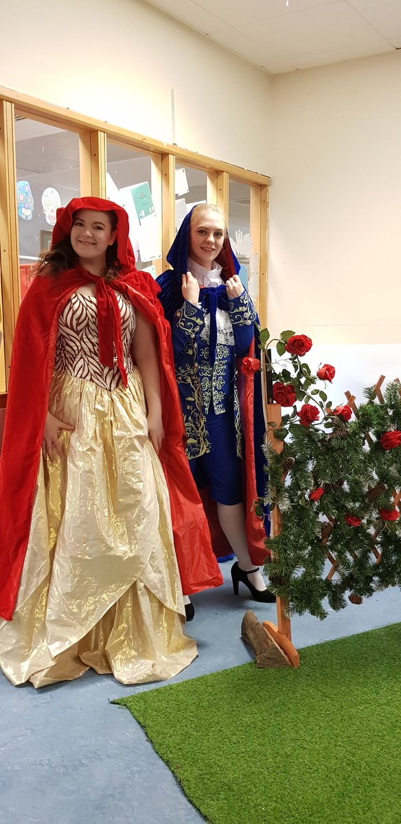 captheatres's tweet photo. What a wonderful afternoon at the Sick Kids for Panto Presents πΉ
We delivered the goodie bags and performed our very own pantomime.
We will be here for two more weeks with more performance, activities and workshops for the children to enjoy the magic of Panto.
@echcharity https://t.co/4ZnJ22PSzR