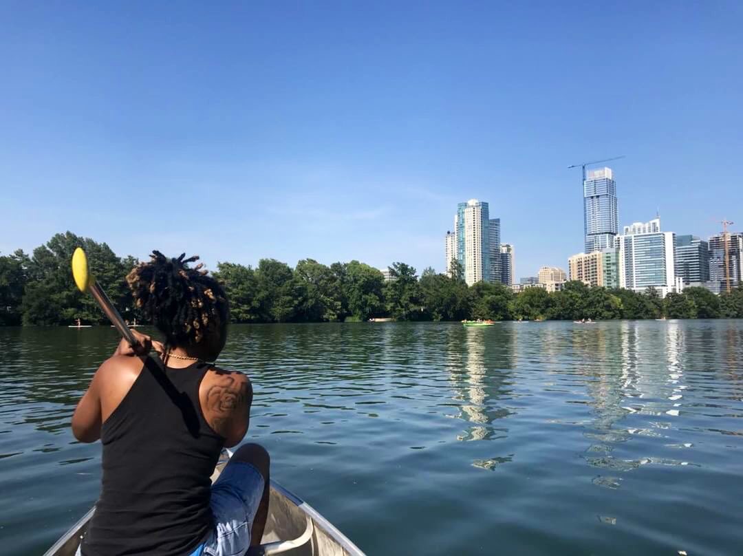 LahRekaay's tweet photo. Can’t Ask 🙅🏽‍♀️For Anything BETTER🔐 IG- #rekaaylovesro👭 CHECK OUT PHOTOS ON IG- @musicmoney_photos #supportblackbusiness #supportthemovement #musicmoneyphotography🎶💰📷 #mmp #cherrisheverymoment #austinboattours #austintexas ##couplegoals #coupleteamwork #coupleboatride https://t.co/kOsO9xYyZz