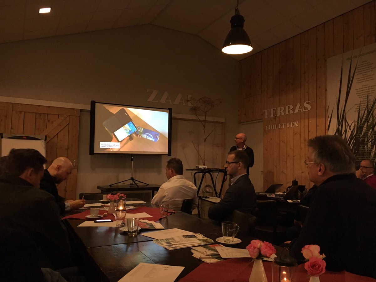 #ict managers meeting ..🍐🍒🥑🍍🍅🥕<a href="/GFHuis/">GFHuis</a> ; make the #freshproduce #supplychain #ict connection....