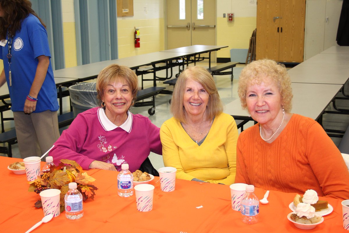 Welcome to our Senior Citizens! We so enjoyed having you join us for the annual Thanksgiving Luncheon. Thanks to Carmel Teachers Association and our Food Services department! <a href="/MPES_info/">Matthew Paterson ES</a> @carmelsupt #Carmel6Cs