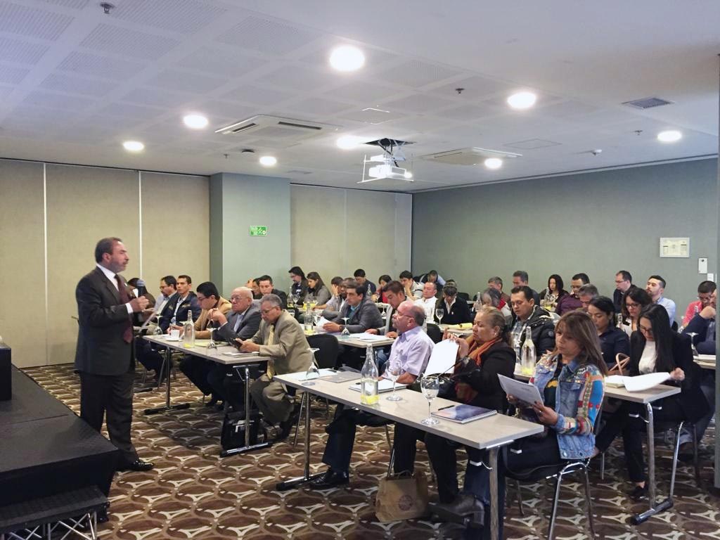 OITAndina's tweet photo. #AHORA en #Bogota ➡️#OIT resalta el rol de las organizaciones de trabajadores en la promoción del cumplimiento de la Normas Internacionales del Trabajo, en particular, las referidas a la #Seguridad en el #Trabajo. Con @cutcolombia @ctccolombia @CGTCol #FSI https://t.co/NO65XAw8GK
