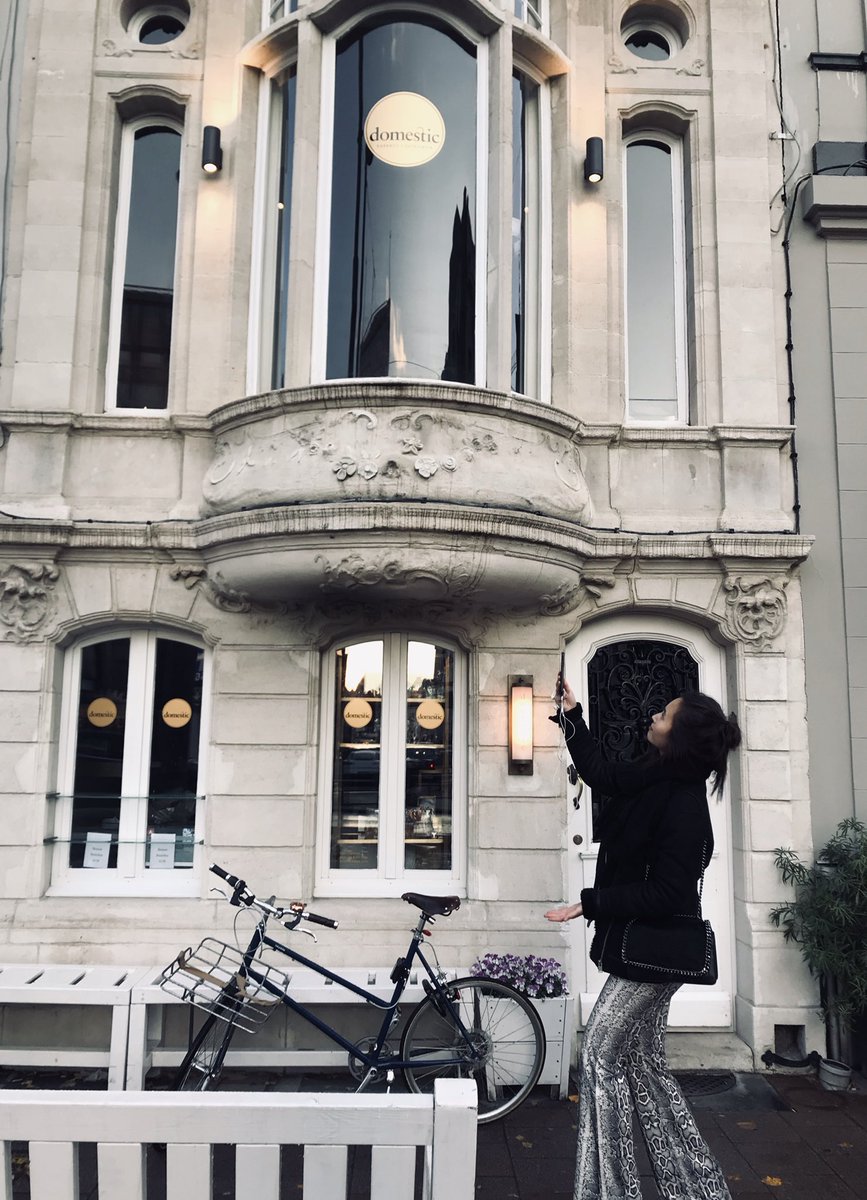 Sdebelder's tweet photo. Sweet monday everybody! Let’s have a cup of high tea at Domestic #Antwerp  #pieceofcake #LLMPC18 #masterMPC @StephPHughes @tomvanhout https://t.co/2mS6fzSZhR
