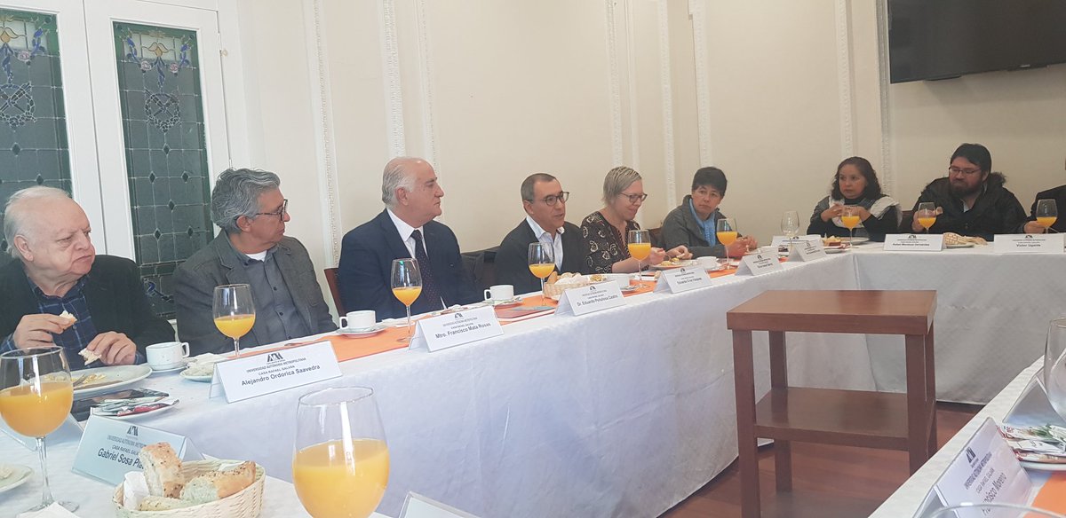 EditarteMX's tweet photo. El Grecu compartiendo con el Dr. Eduardo Peñalosa Castro, Rector de la UAM, casa de este grupo durante 9 años. @eduardocruzva @ReformaCultural https://t.co/shjUrZGj1L
