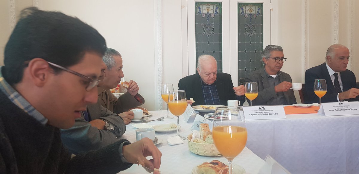 EditarteMX's tweet photo. El Grecu compartiendo con el Dr. Eduardo Peñalosa Castro, Rector de la UAM, casa de este grupo durante 9 años. @eduardocruzva @ReformaCultural https://t.co/shjUrZGj1L